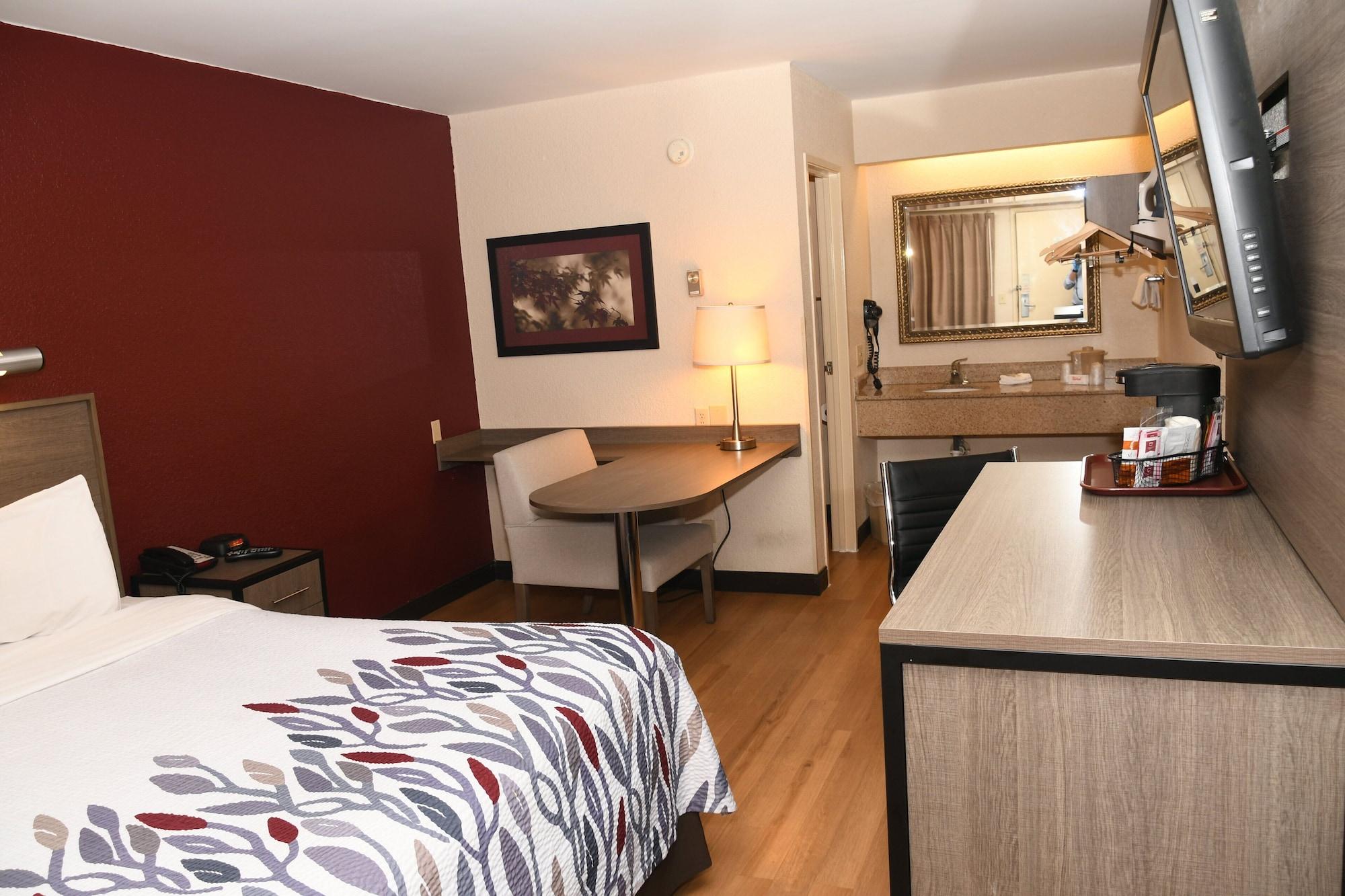 Red Roof Inn Richmond South Bagian luar foto