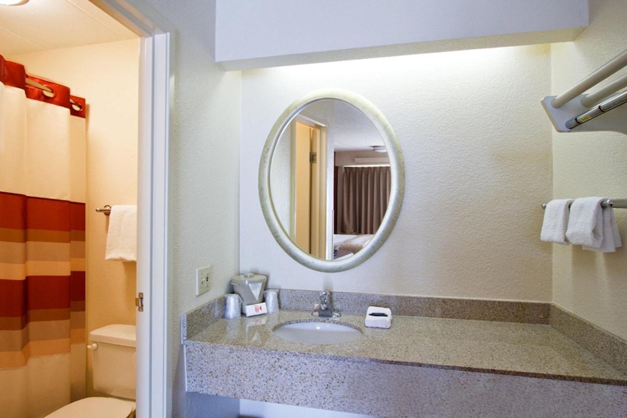Red Roof Inn Richmond South Bagian luar foto